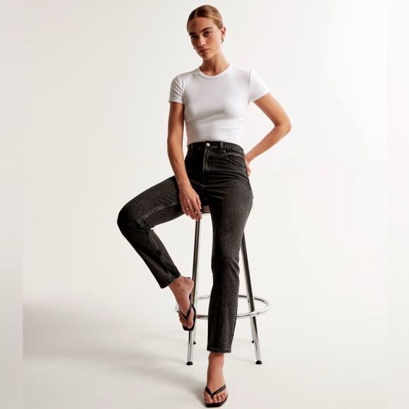 #154 ABERCROMBIE Ankle Straight Jeans - Picture 1 of 8